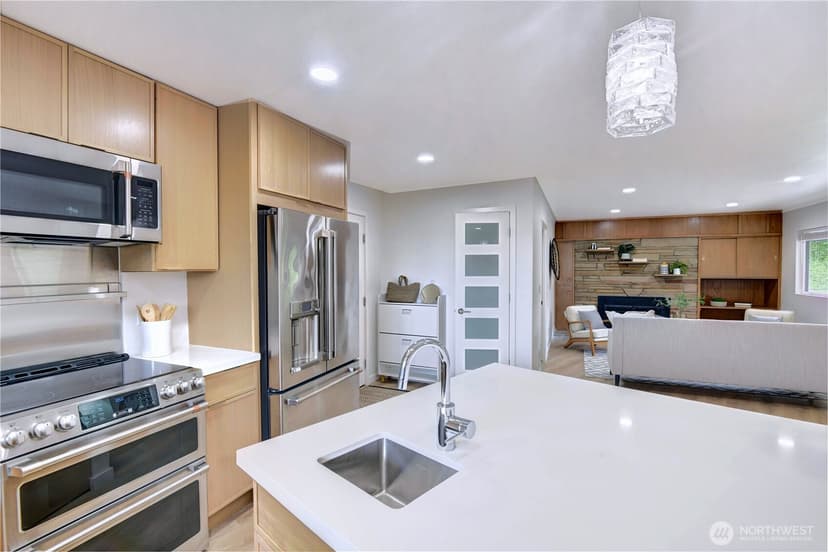 Property photo for 6116 Oakhurst RD S, Seattle photo 4