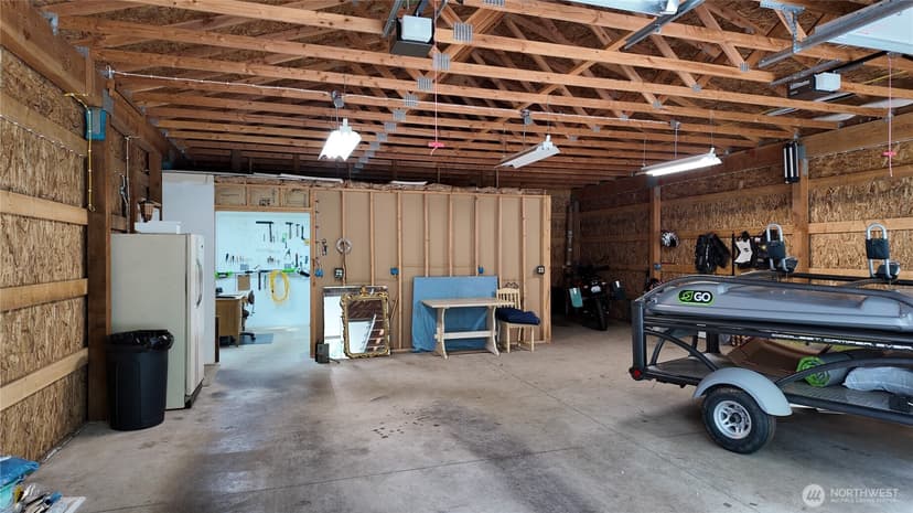 Property photo for 19023 23rd Avenue NE, Arlington photo 31