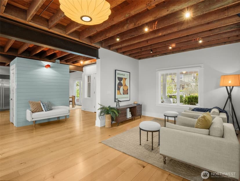 Property photo for 1909 4th Avenue N, Seattle photo 8