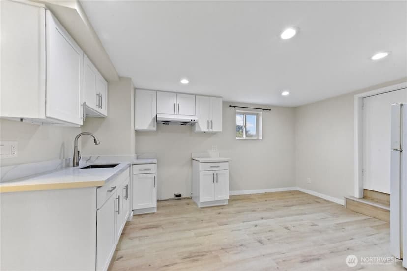 Property photo for 2202 20th Avenue S, Seattle photo 22