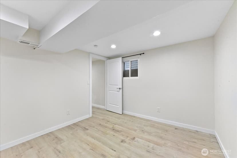 Property photo for 2202 20th Avenue S, Seattle photo 25