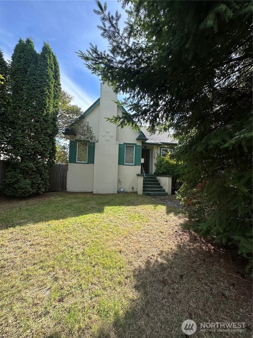 Property photo for 7818 NE Lake City Way NE, Seattle photo 26