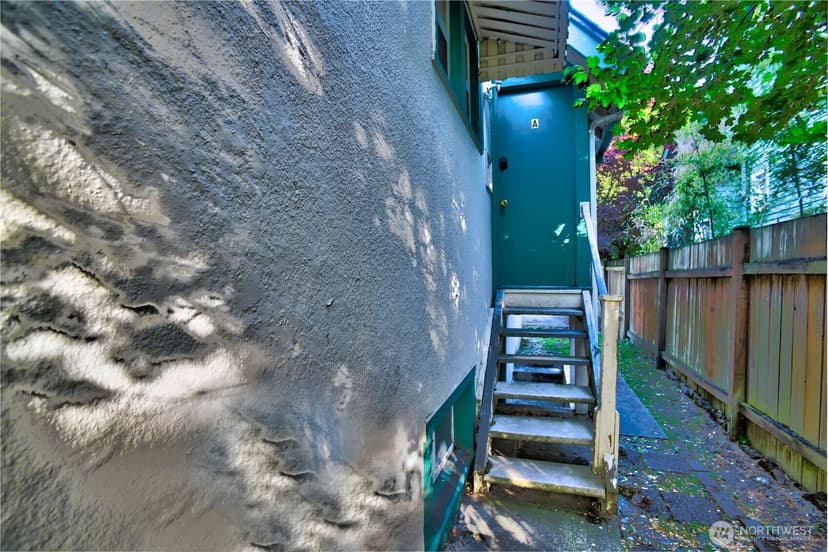 Property photo for 7818 NE Lake City Way NE, Seattle photo 28
