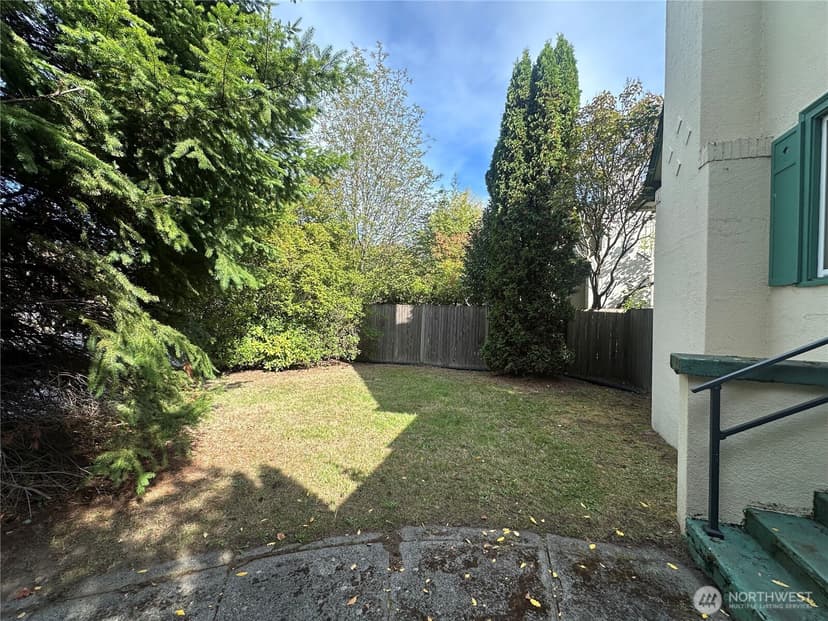 Property photo for 7818 NE Lake City Way NE, Seattle photo 11