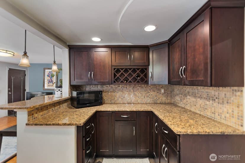 Property photo for 225 74th Street SE, Everett photo 11