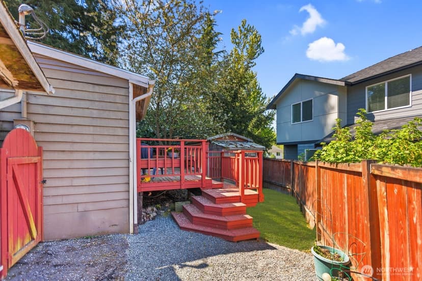 Property photo for 225 74th Street SE, Everett photo 23