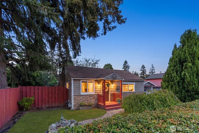 Property photo for 225 74th Street SE, Everett