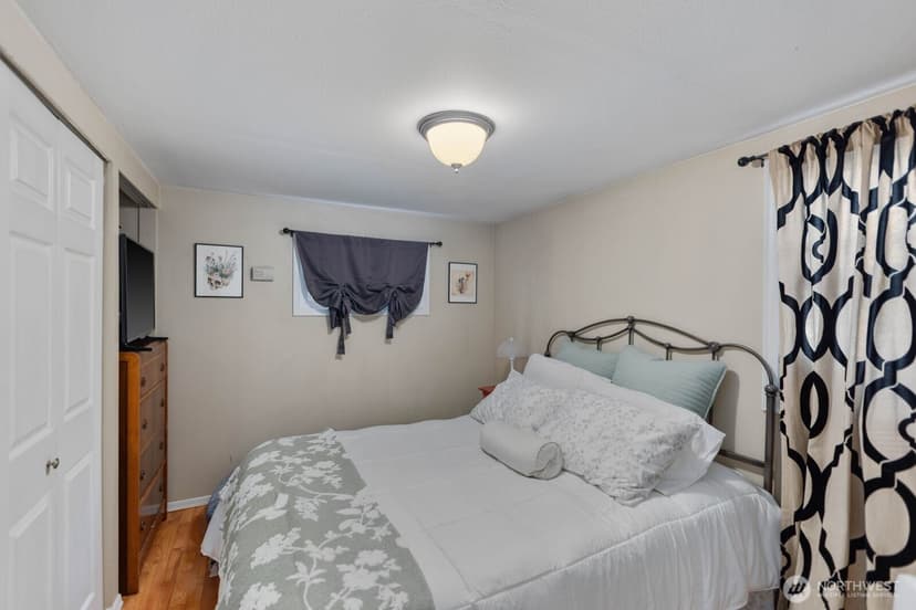 Property photo for 225 74th Street SE, Everett photo 18