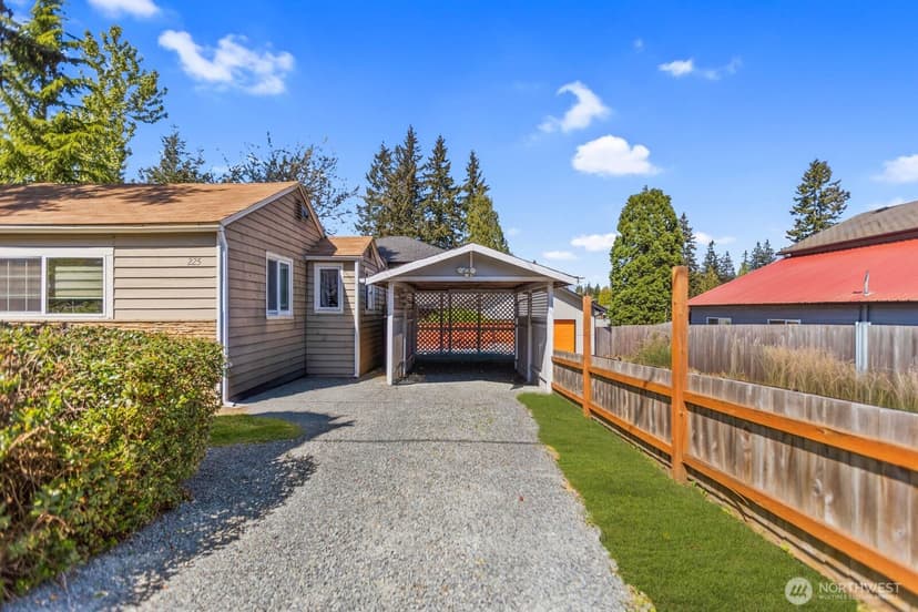 Property photo for 225 74th Street SE, Everett photo 27