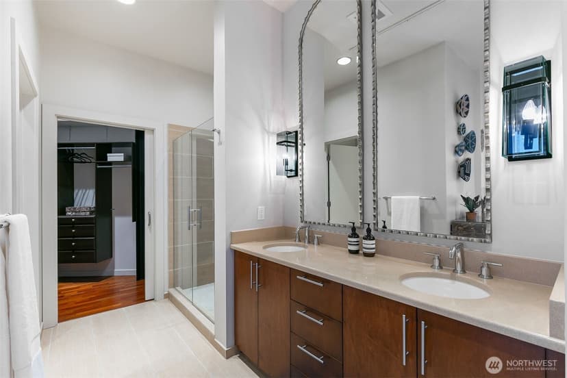 Property photo for 2720 3rd Avenue #PH1, Seattle photo 18