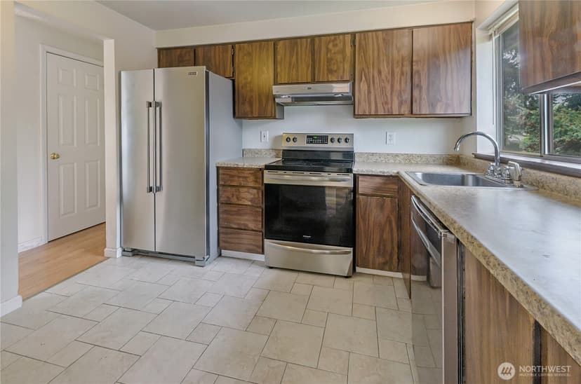 Property photo for 1230 N Newton Street, Tacoma photo 9