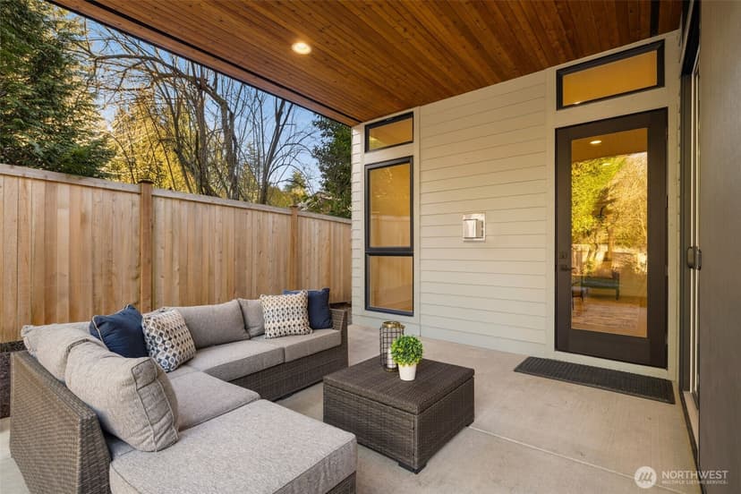 Property photo for 7010 NE 134th Street, Kirkland photo 11