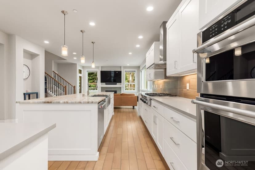 Property photo for 15021 73rd Court NE, Kenmore photo 8