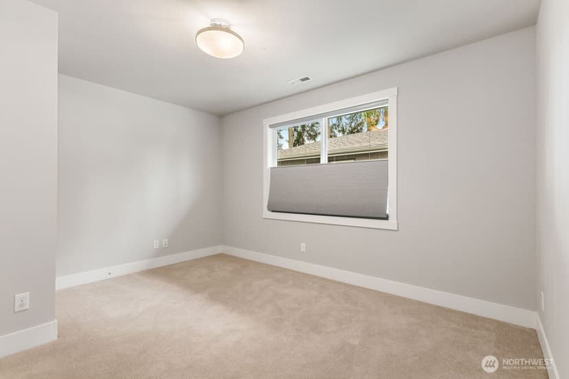 Property photo for 15021 73rd Court NE, Kenmore photo 16
