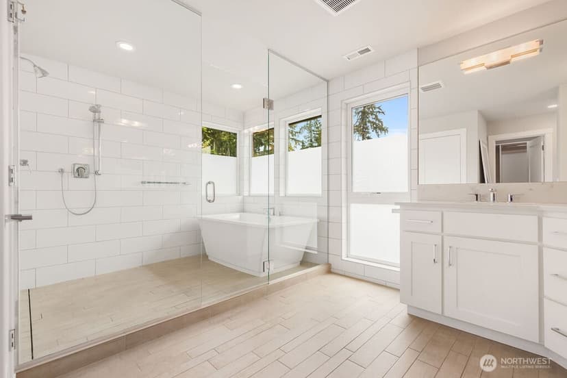 Property photo for 15021 73rd Court NE, Kenmore photo 22