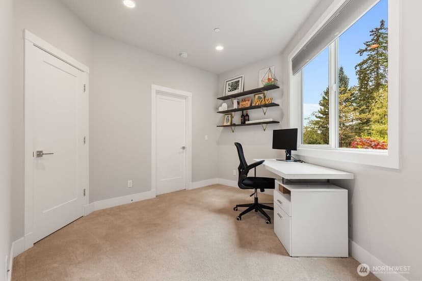 Property photo for 15021 73rd Court NE, Kenmore photo 13