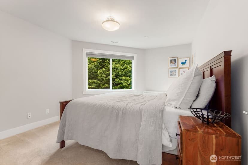 Property photo for 15021 73rd Court NE, Kenmore photo 17