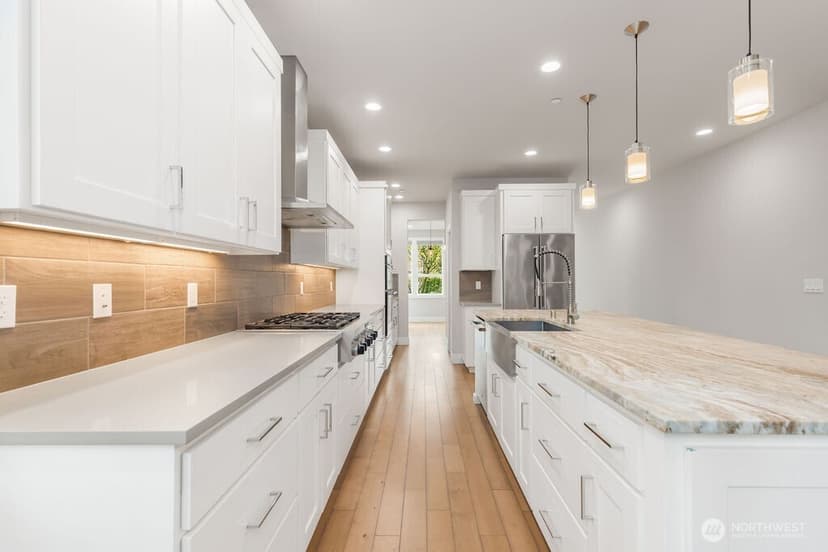 Property photo for 15021 73rd Court NE, Kenmore photo 7