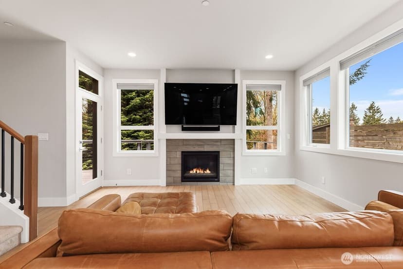 Property photo for 15021 73rd Court NE, Kenmore photo 9