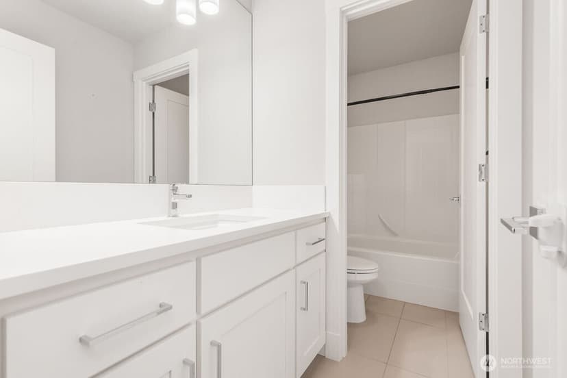 Property photo for 15021 73rd Court NE, Kenmore photo 15