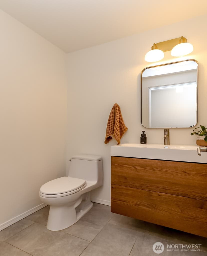 Property photo for 1855 Hillside Drive NE, Tacoma photo 27