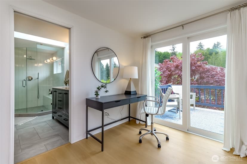 Property photo for 1855 Hillside Drive NE, Tacoma photo 11