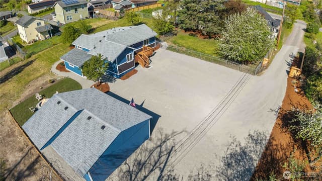 Property photo for 1920 E 36th Street, Tacoma photo 3
