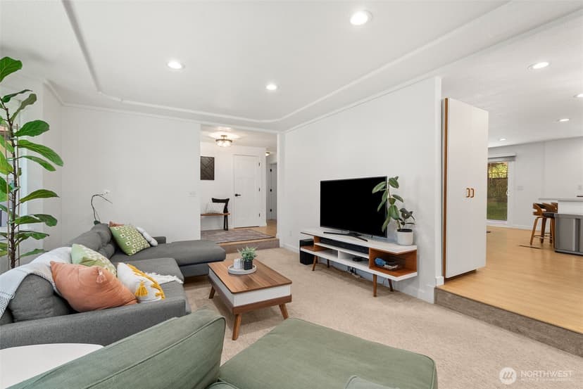 Property photo for 3704 72nd Avenue Ct W, University Place photo 5