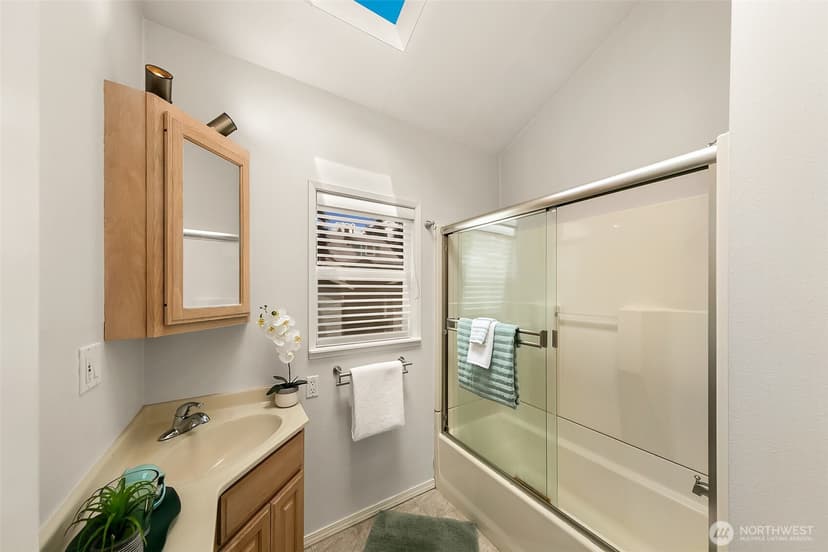 Property photo for 630 NW 76th Street, Seattle photo 11