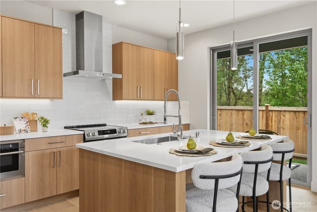 Property photo for 12221 NE 106th Street, Kirkland photo 5