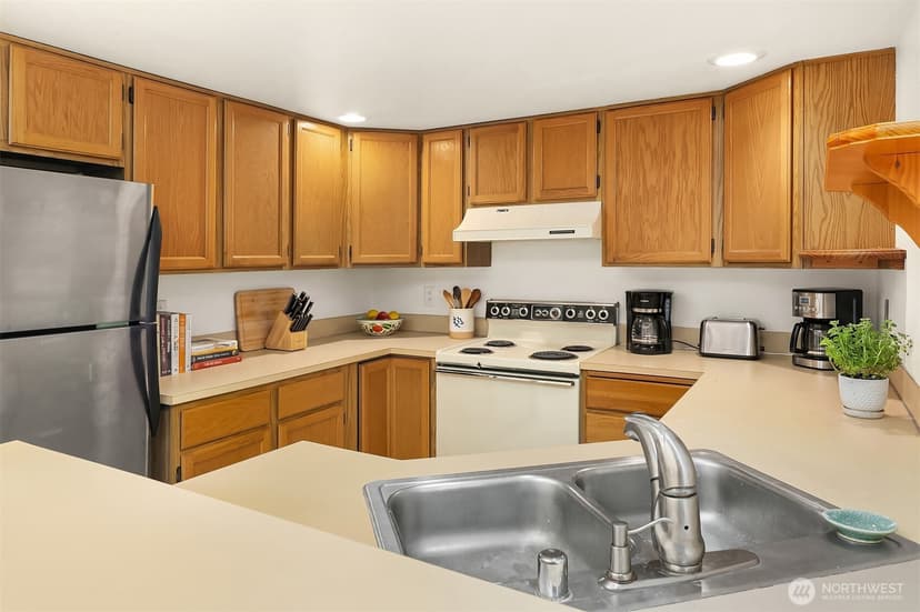 Property photo for 118 SW 116th Street #D32, Seattle photo 5