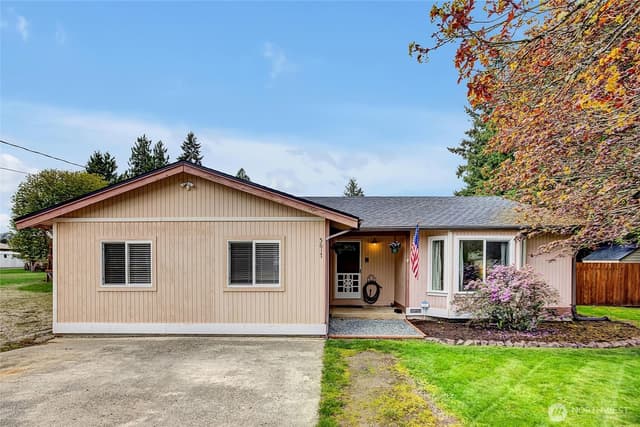 Property photo for 5617 322nd Avenue NE, Carnation photo 3