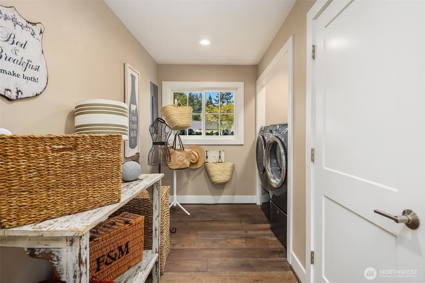 Property photo for 2613 126th Avenue NE, Bellevue photo 23