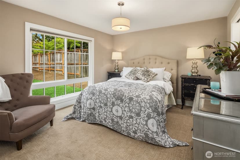Property photo for 2613 126th Avenue NE, Bellevue photo 17