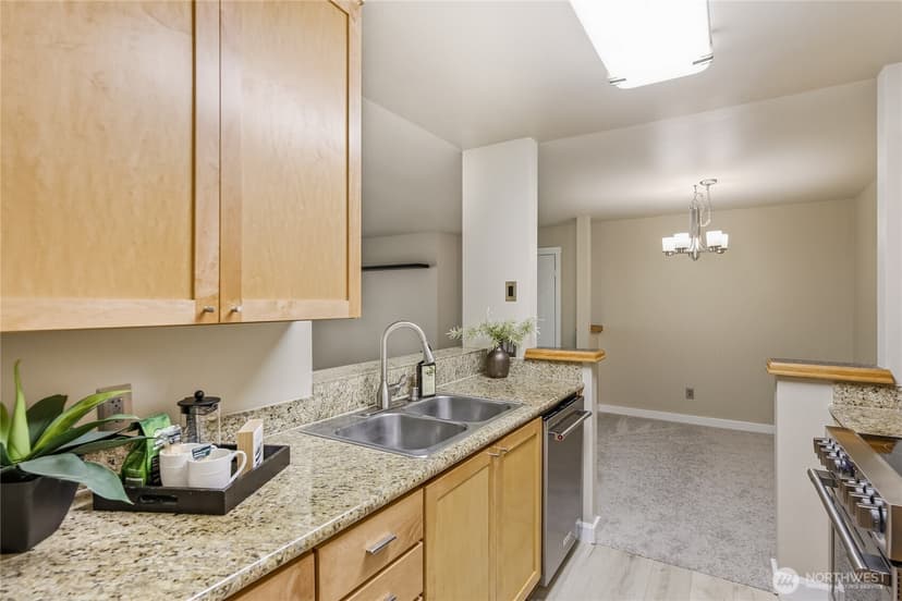 Property photo for 12303 Harbour Pointe Boulevard #W204, Mukilteo photo 9