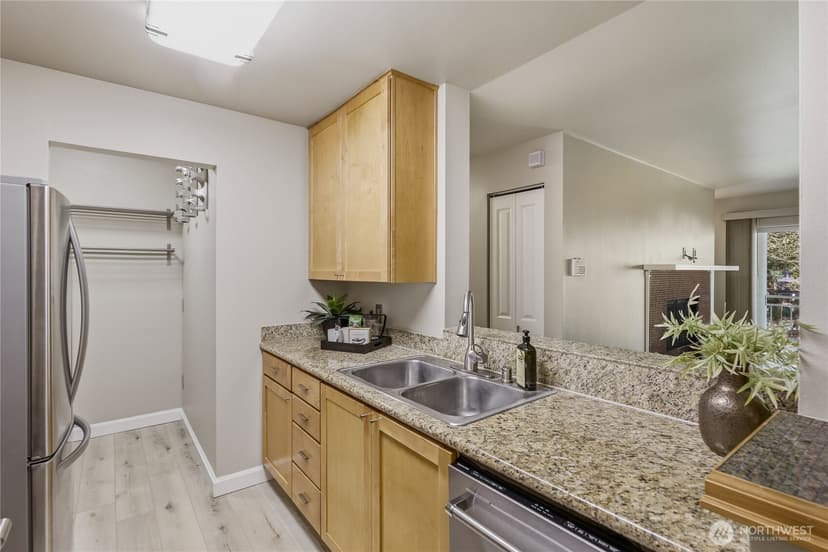 Property photo for 12303 Harbour Pointe Boulevard #W204, Mukilteo photo 11