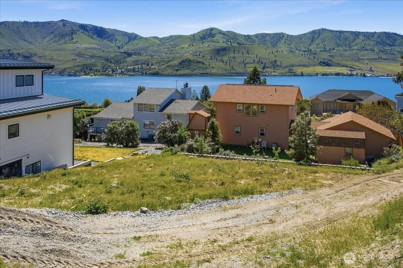 Property photo for 211 Riviera Drive, Chelan photo 2