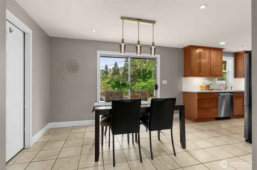 Property photo for 625 SW 127th Street, Seattle photo 8