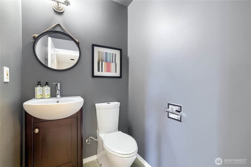 Property photo for 806 NW 52nd Street, Seattle photo 36