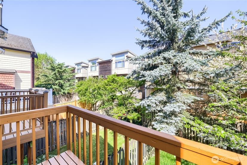 Property photo for 806 NW 52nd Street, Seattle photo 14