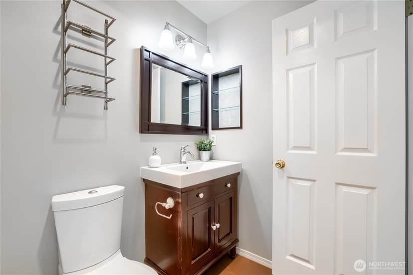Property photo for 806 NW 52nd Street, Seattle photo 31