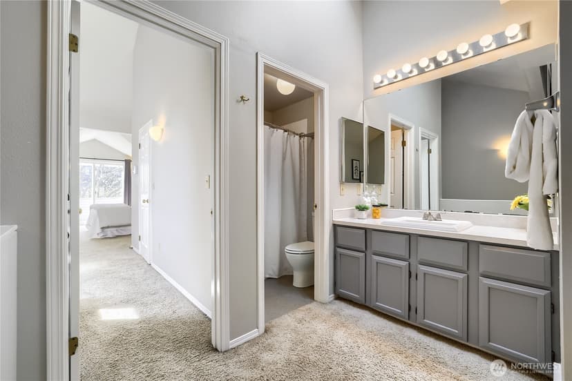 Property photo for 806 NW 52nd Street, Seattle photo 23