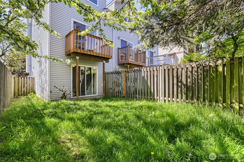 Property photo for 806 NW 52nd Street, Seattle photo 3
