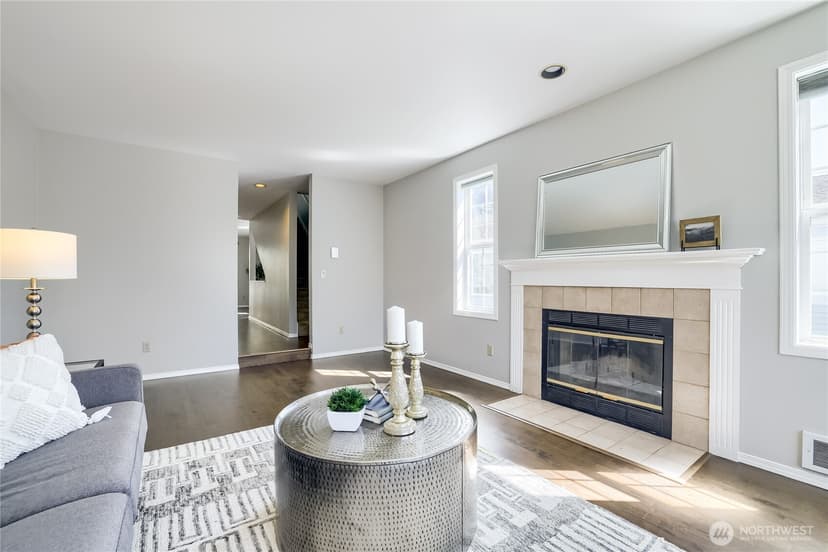 Property photo for 806 NW 52nd Street, Seattle photo 7