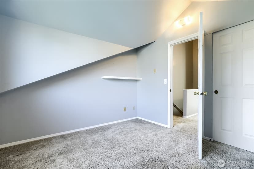 Property photo for 806 NW 52nd Street, Seattle photo 28