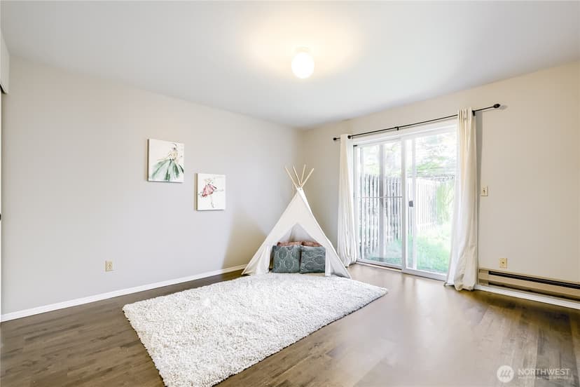 Property photo for 806 NW 52nd Street, Seattle photo 32