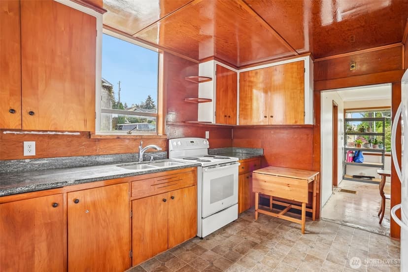 Property photo for 2430 NW 198th Street, Shoreline photo 7