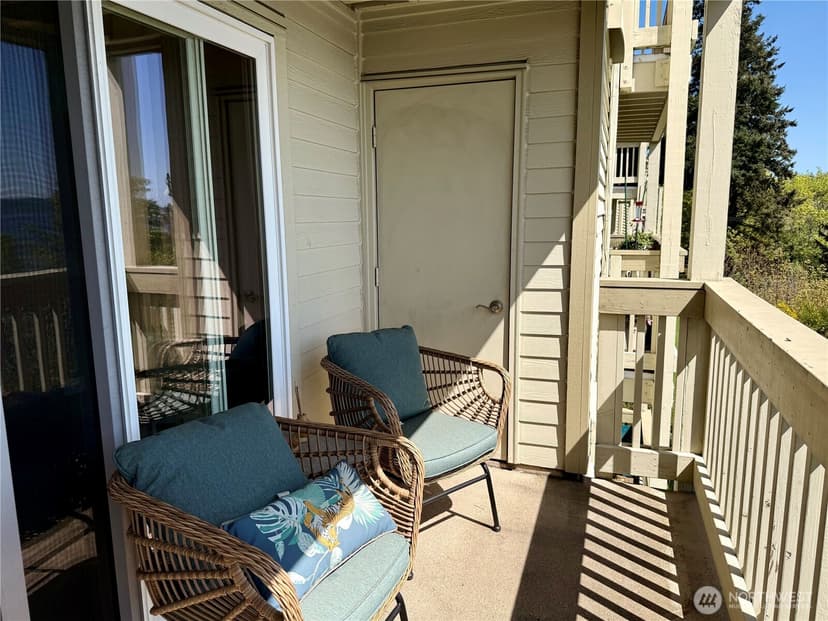 Property photo for 1700 Sunn Fjord Lane #L208, Bremerton photo 13