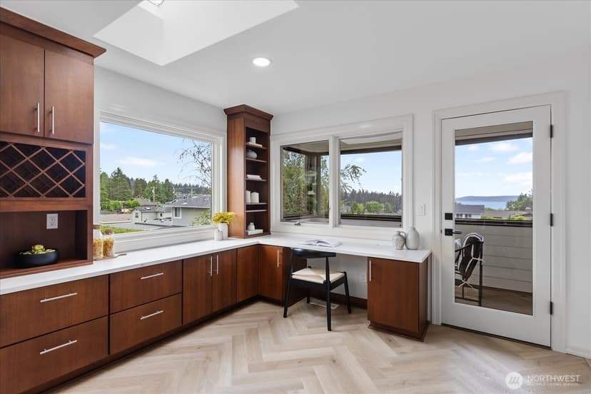 Property photo for 608 Magnolia Lane, Edmonds photo 9