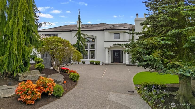 Property photo for 608 Magnolia Lane, Edmonds photo 2